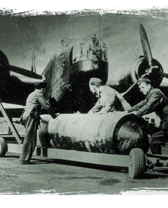 SECOND WORLD WAR BOMBER COMMAND